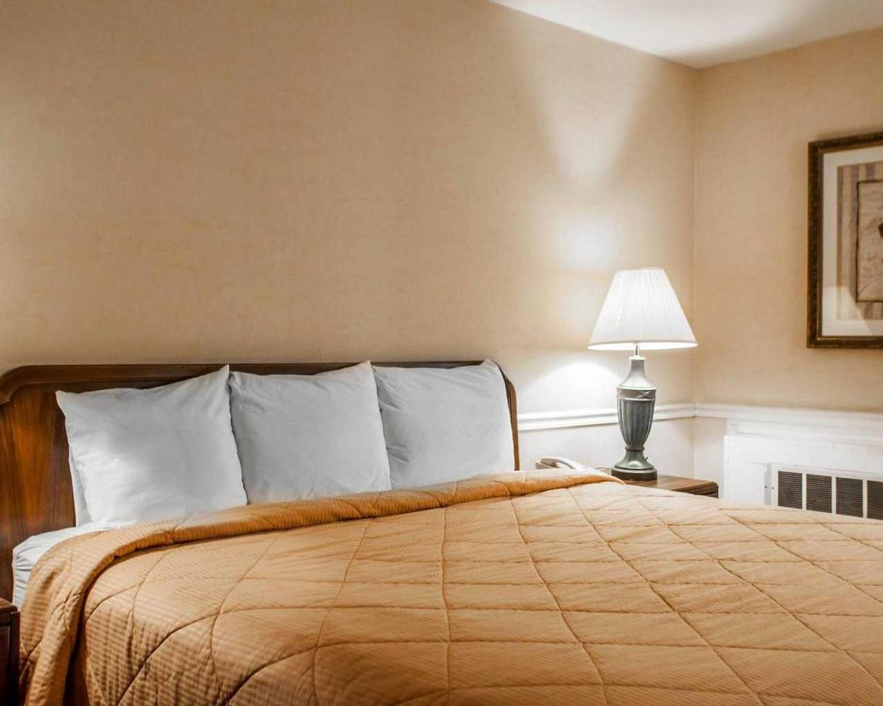 Rodeway Inn Lyons - La Grange Екстериор снимка