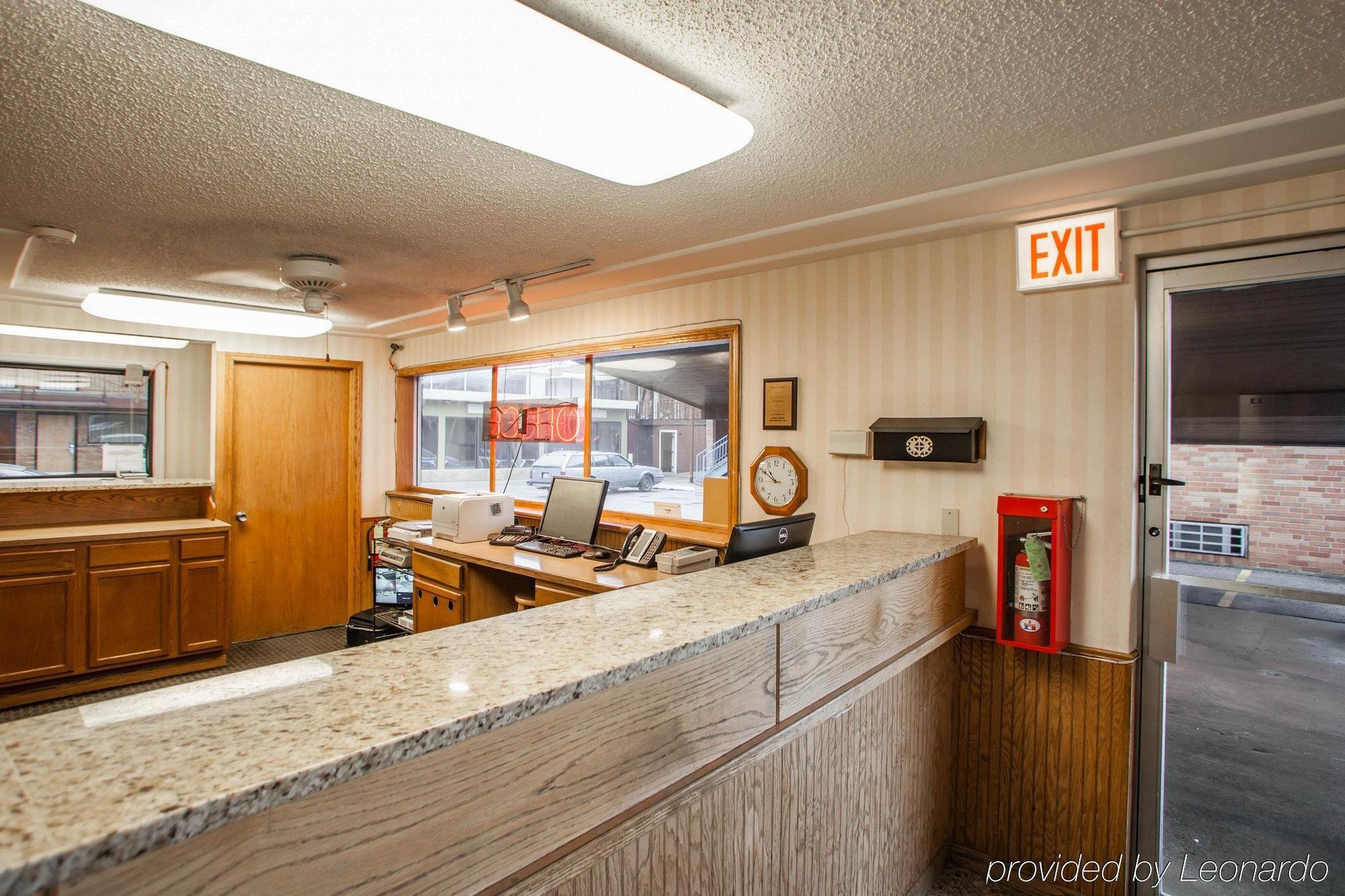 Rodeway Inn Lyons - La Grange Екстериор снимка